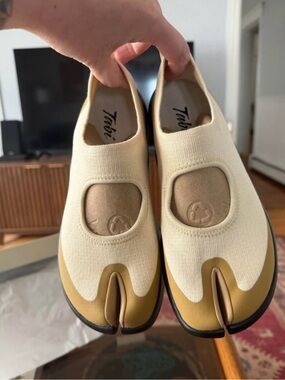 Tabi Split-Toe Slip-On Shoes in Cream & Tan